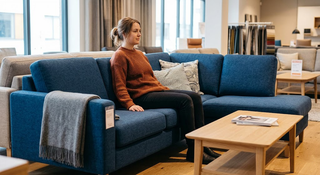 How to Choose a Sofa for a Bad Back?