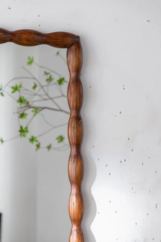 Mid-Century Modern Mirror with Solid Wood Frame,Wall-Mounted High-Definition Non-deformable Bedroom Mirror, Living Room Mirror,Brown Dweva